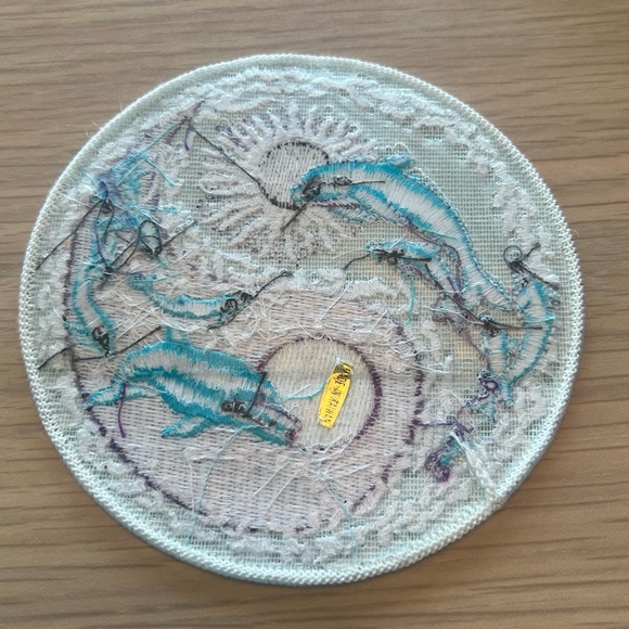 Dolphin Ying-Yang patch - Picture 3 of 3